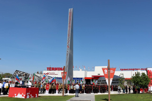 В Казани открыли стелу «Город трудовой доблести»