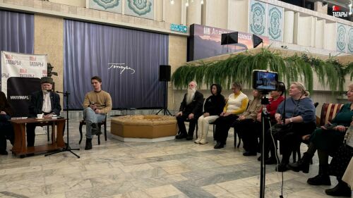 В Казани прошла лекция режиссера Рабита Батуллы о истории татарского театра