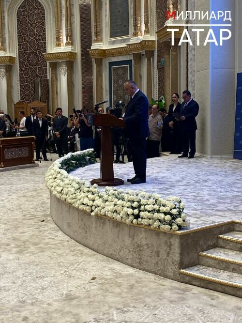 Президент Узбекистана Шавкат Мирзиёев обратился к участникам I международного форума «Путь мира, толерантности и просвещения» начал работу